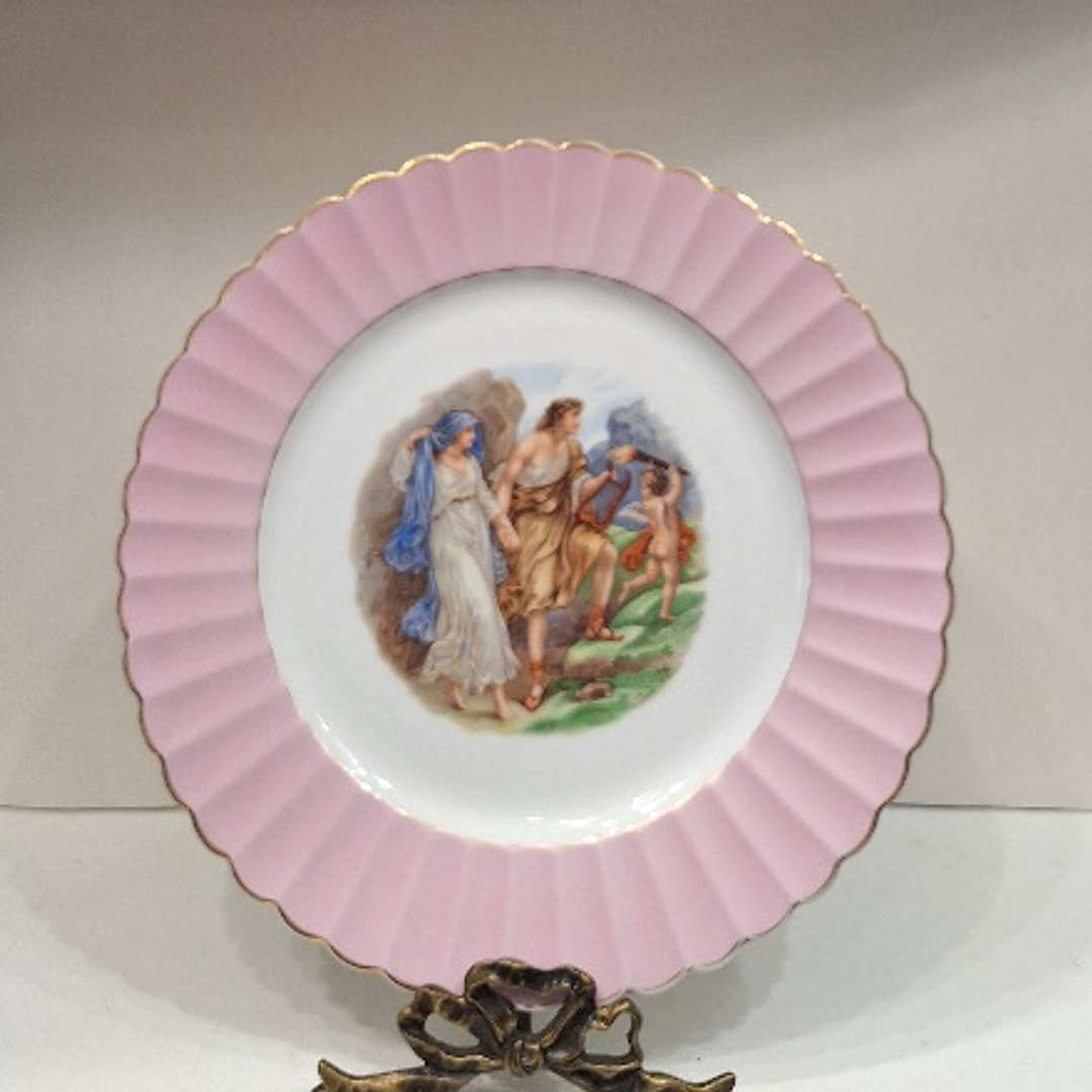 Prato decorativo em porcelana Vista Alegre  1