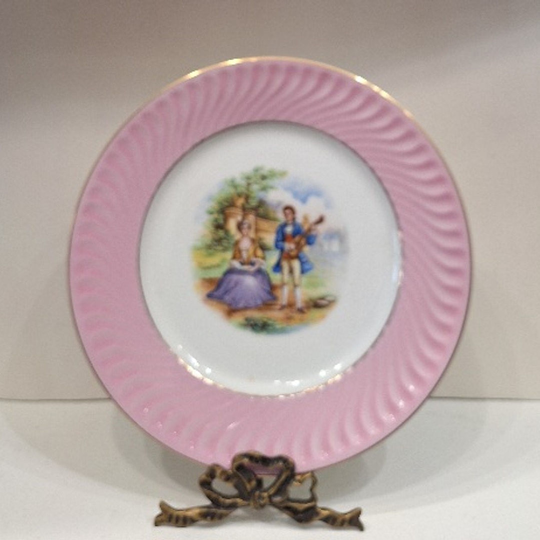 Prato decorativo em porcelana Vista Alegre  1