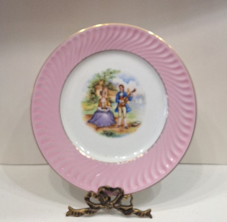 Prato decorativo em porcelana Vista Alegre  1