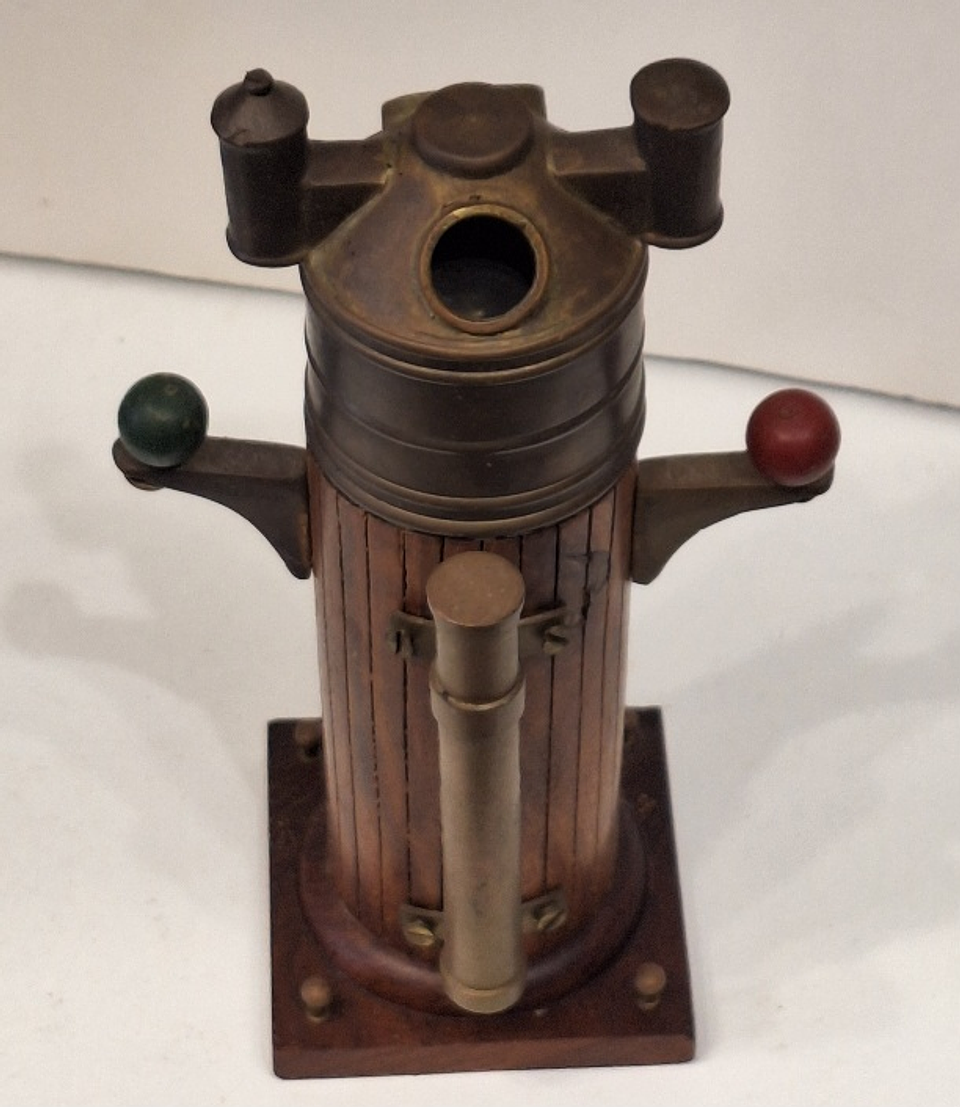 Miniatura decorativa de Bitácula marítima  3