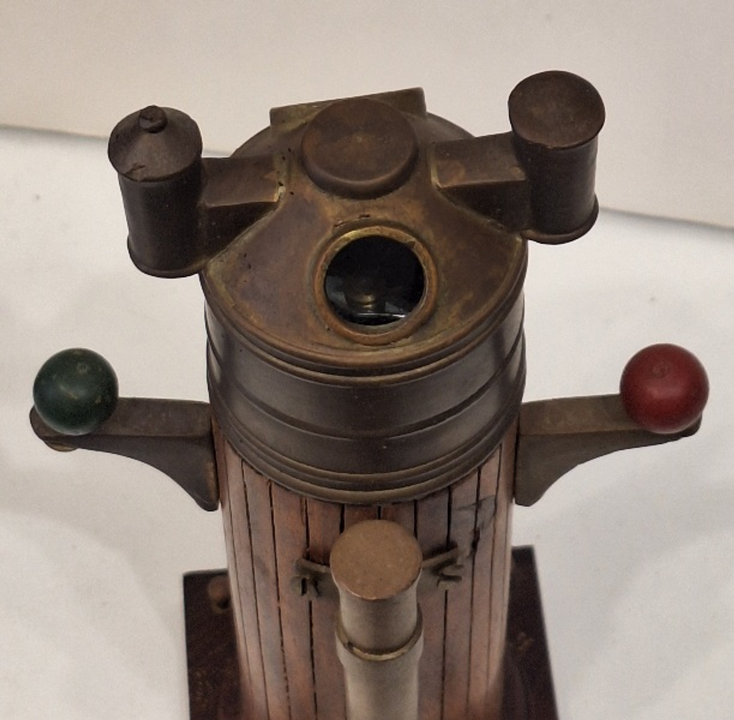 Miniatura decorativa de Bitácula marítima  5