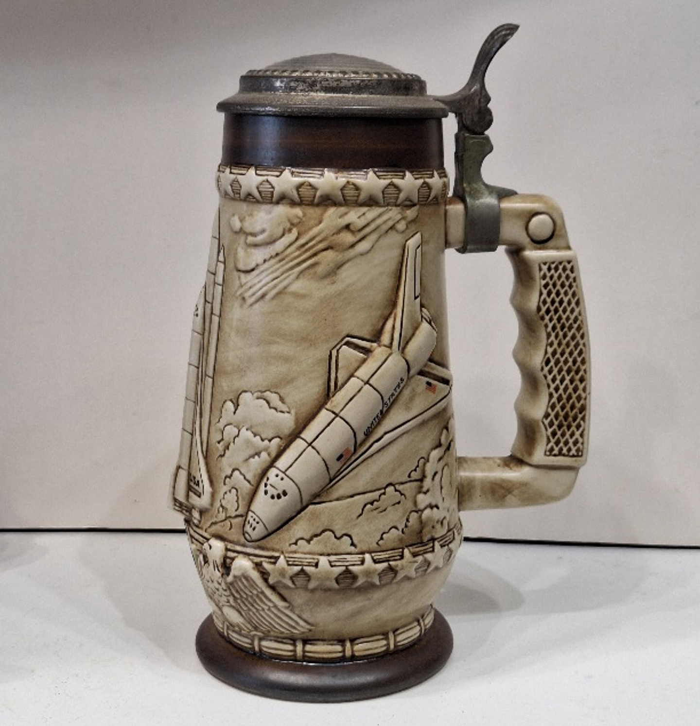 Caneca, Ônibus espaciais 1