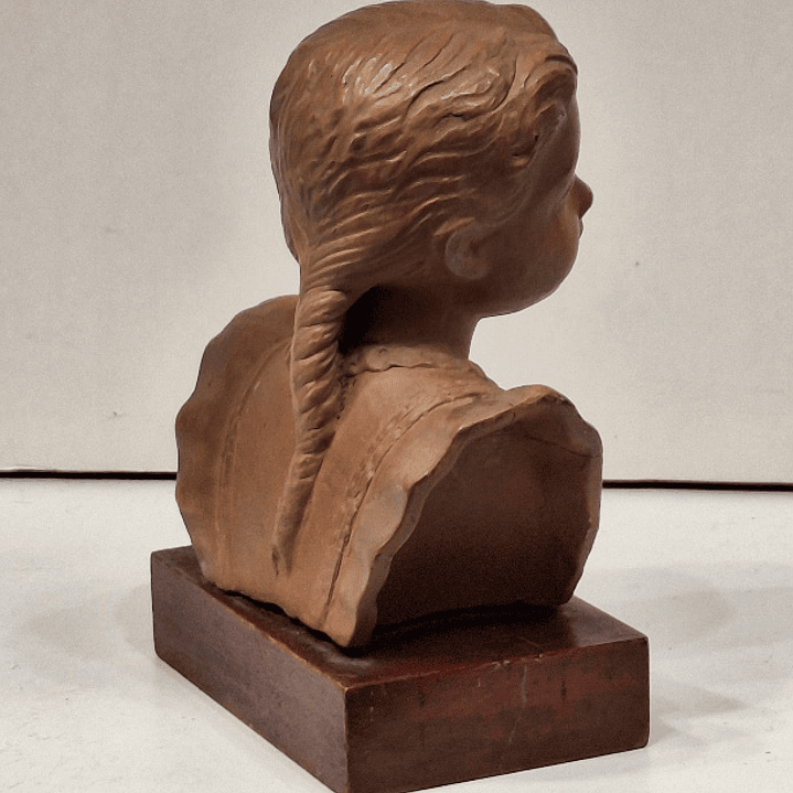 Alexander, Busto de menina em terracota  3