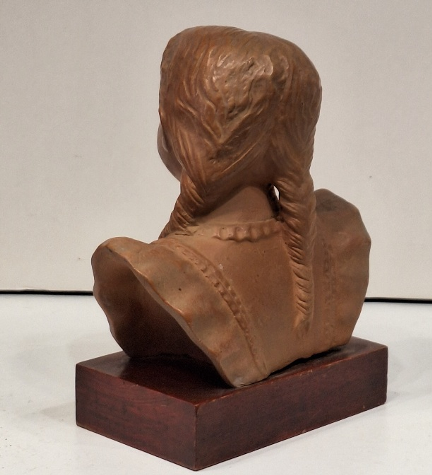 Alexander, Busto de menina em terracota  4