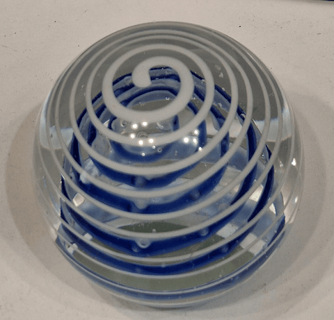 Pisa-papéis em cristal 