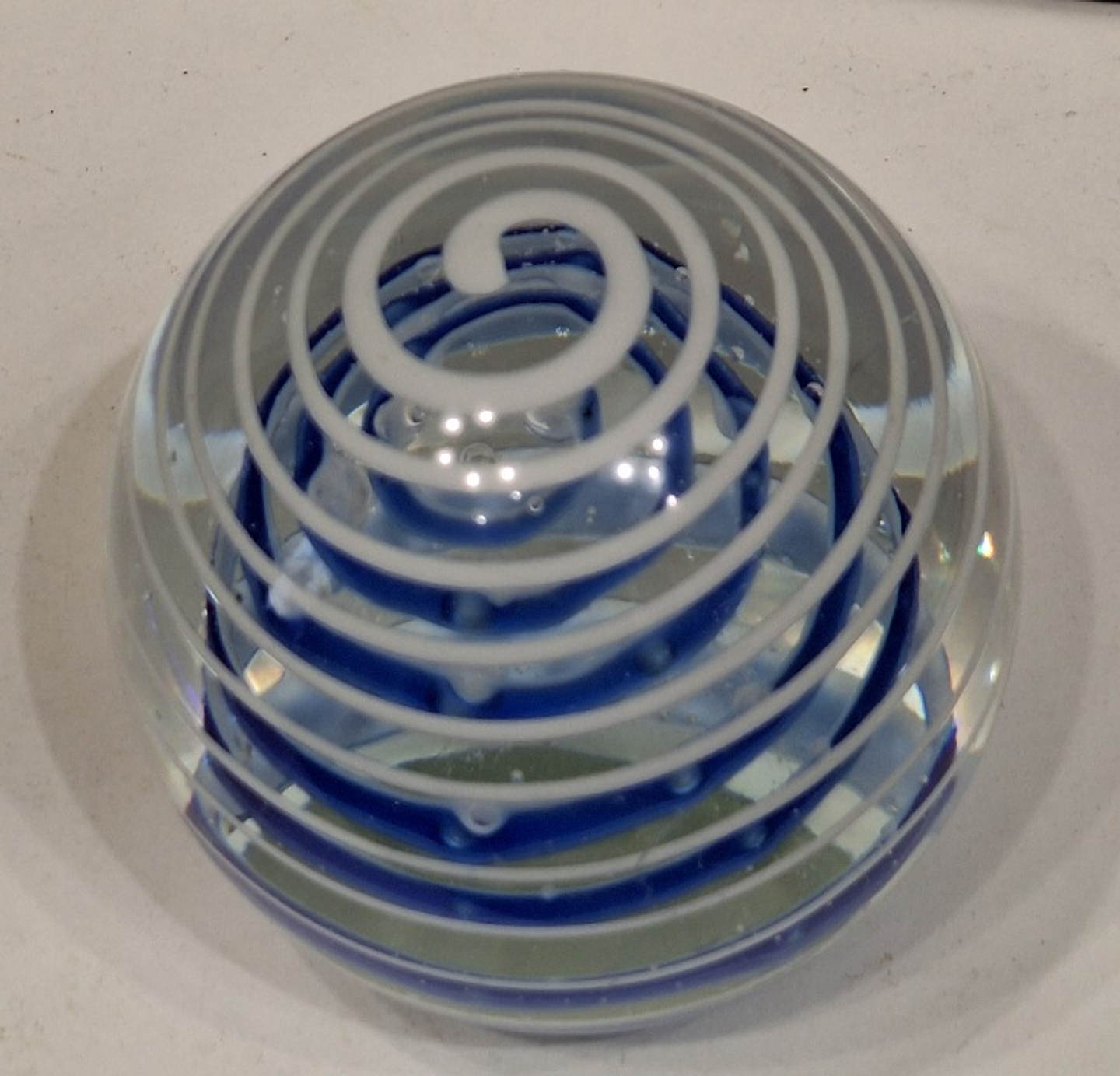 Pisa-papéis em cristal  1