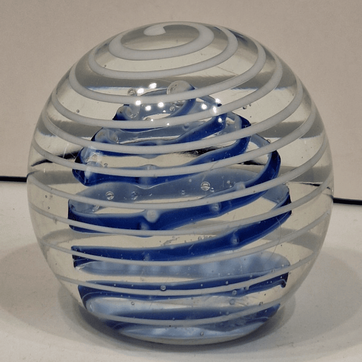 Pisa-papéis em cristal  2