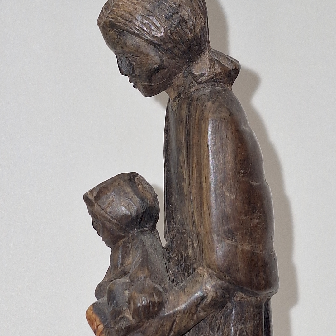 Escultura em madeira Madonna com menino 3