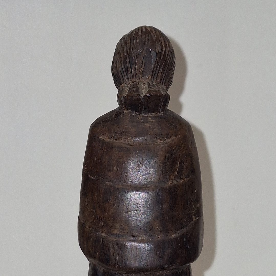 Escultura em madeira Madonna com menino 7