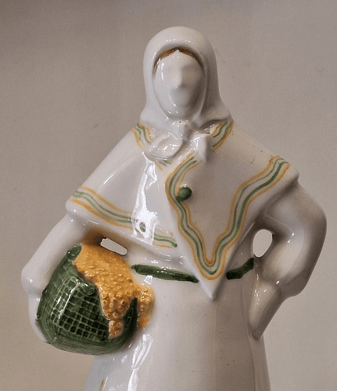 Bibelot, Varina em faiança 