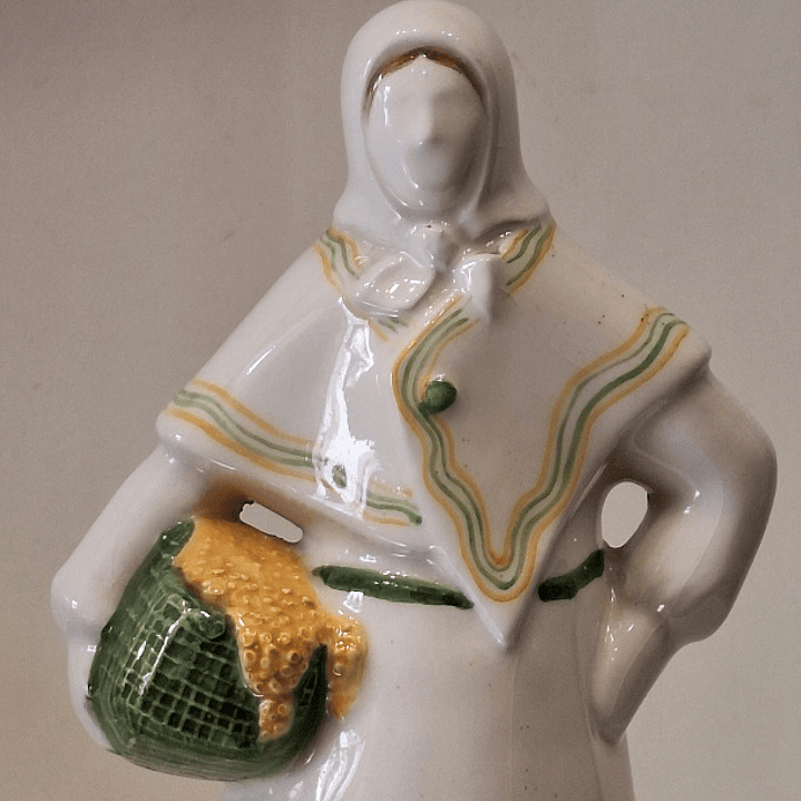 Bibelot, Varina em faiança  1