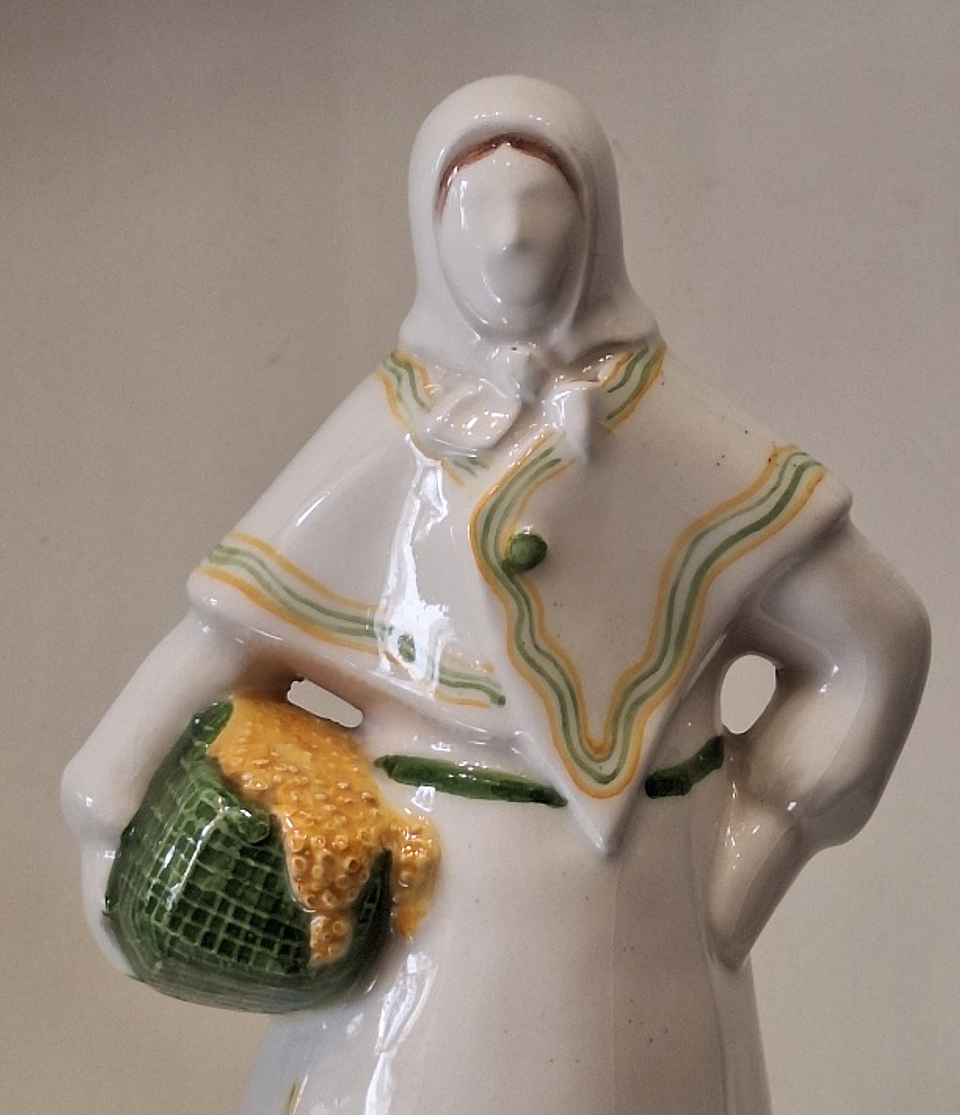 Bibelot, Varina em faiança  1