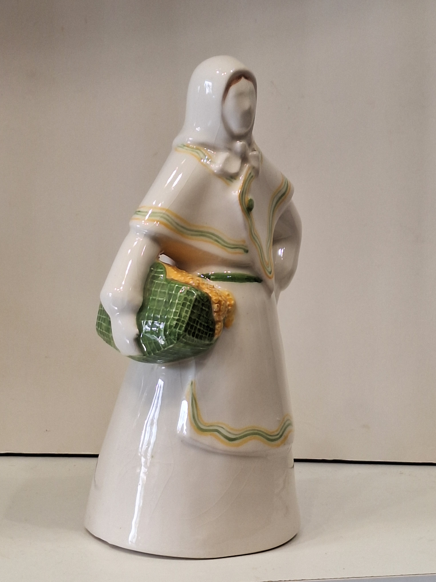 Bibelot, Varina em faiança  5