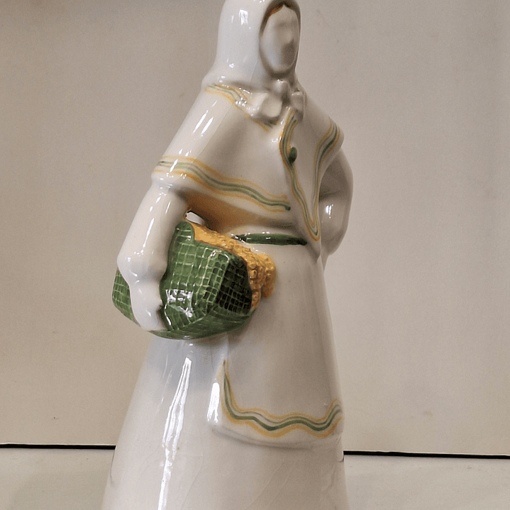 Bibelot, Varina em faiança  5