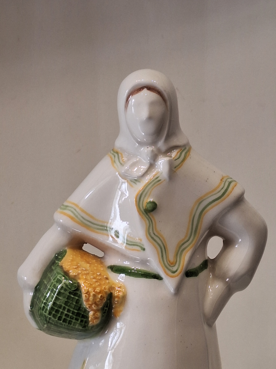 Bibelot, Varina em faiança  6