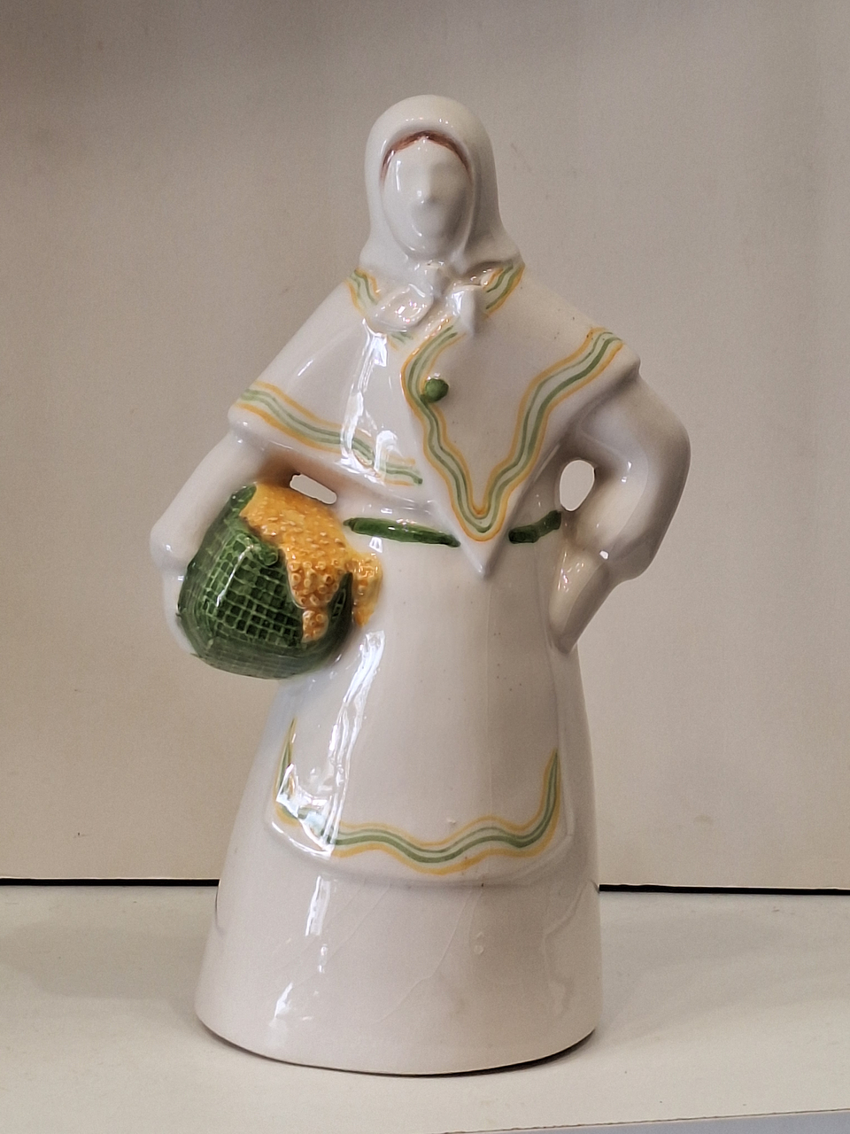 Bibelot, Varina em faiança  7