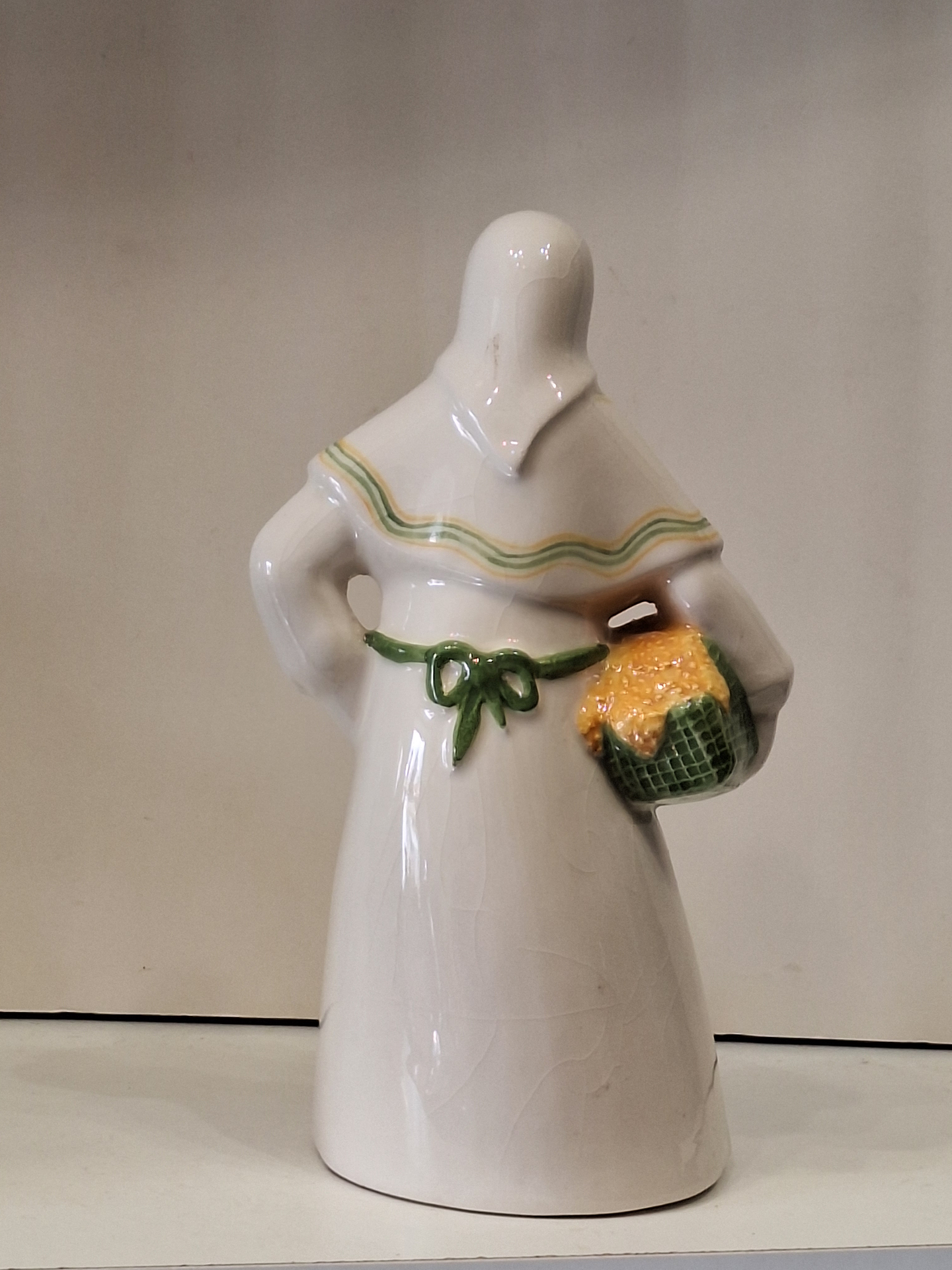 Bibelot, Varina em faiança  8