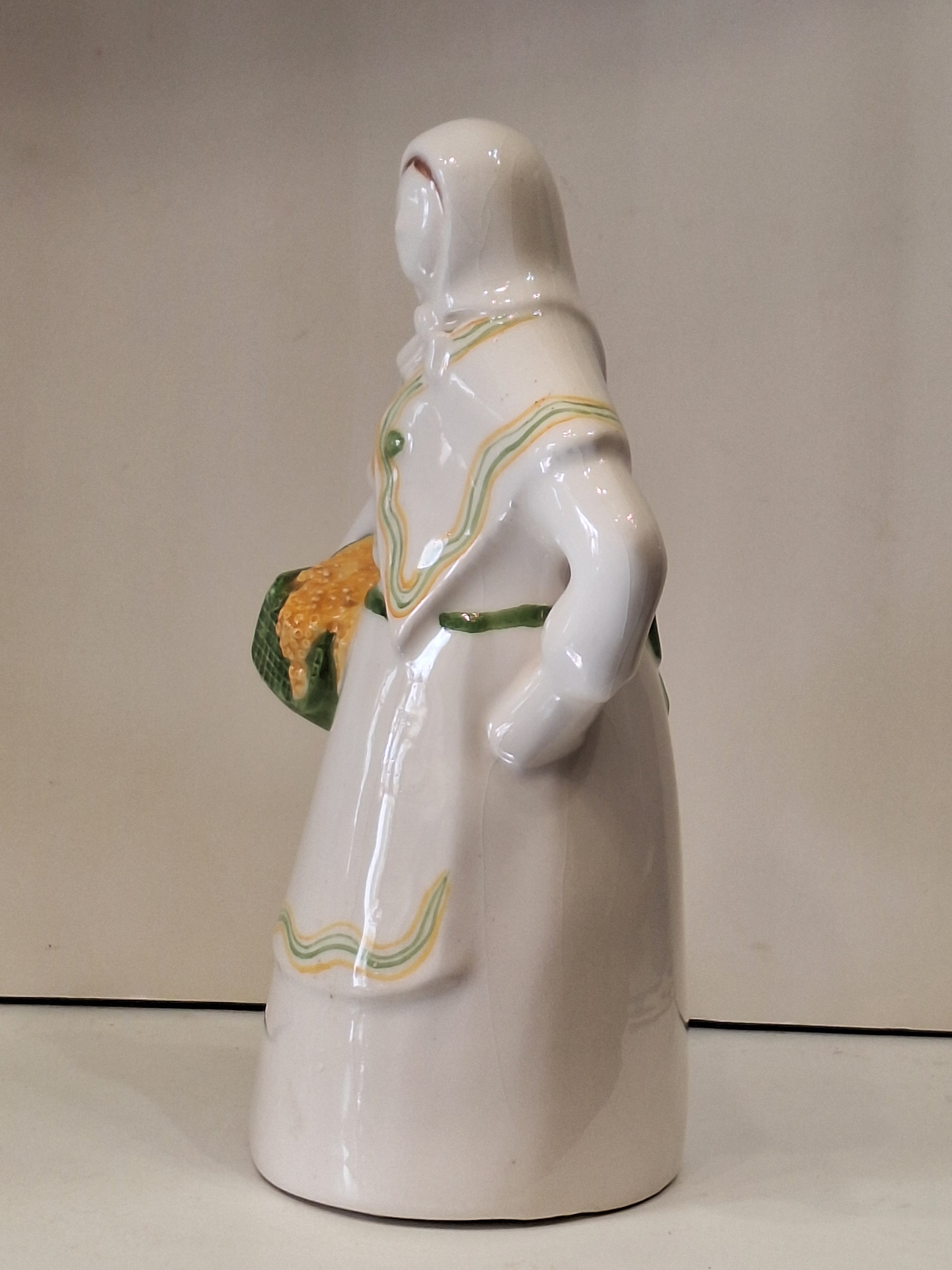 Bibelot, Varina em faiança  9