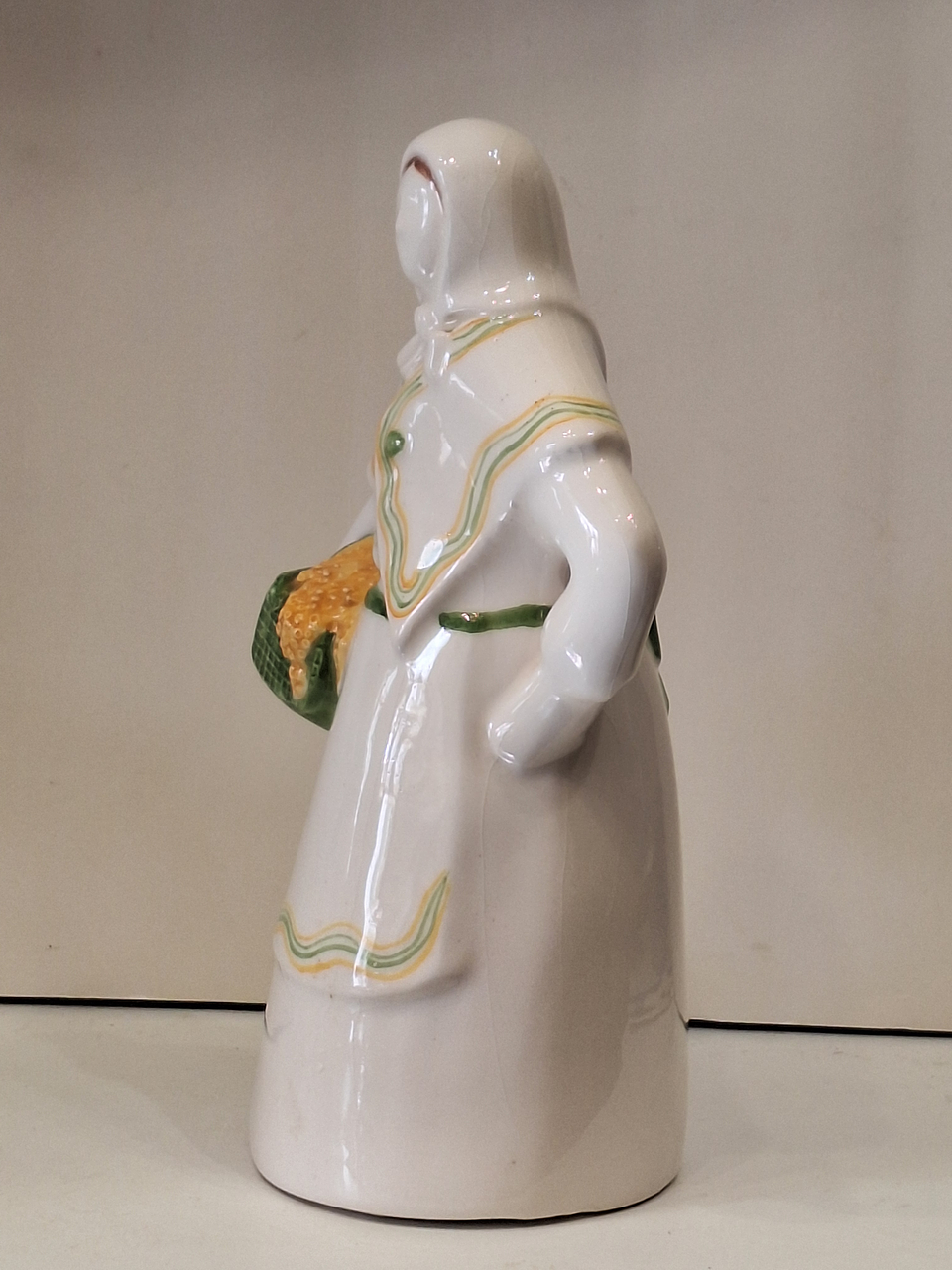 Bibelot, Varina em faiança  9