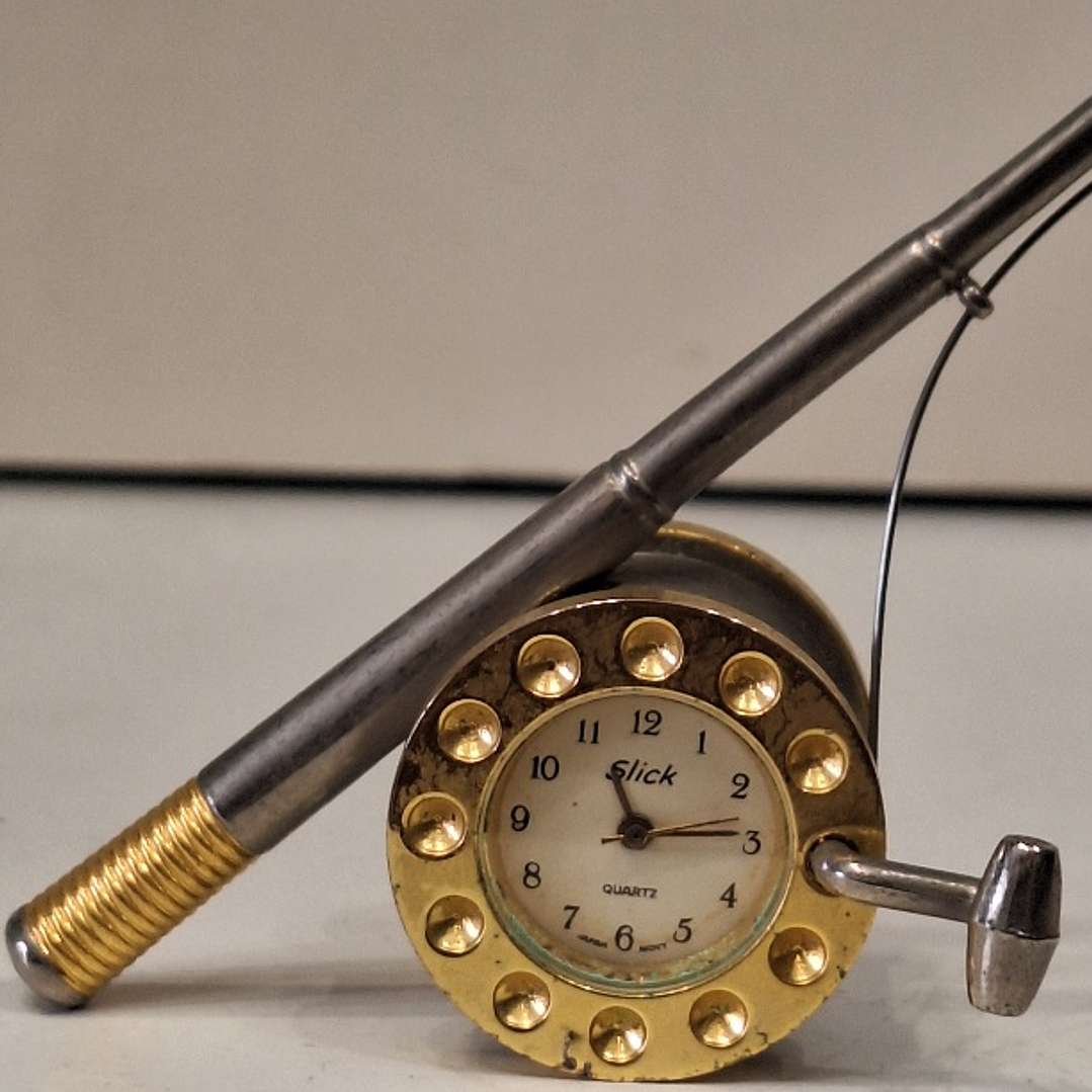 Relógio miniatura, vara de pesca 2