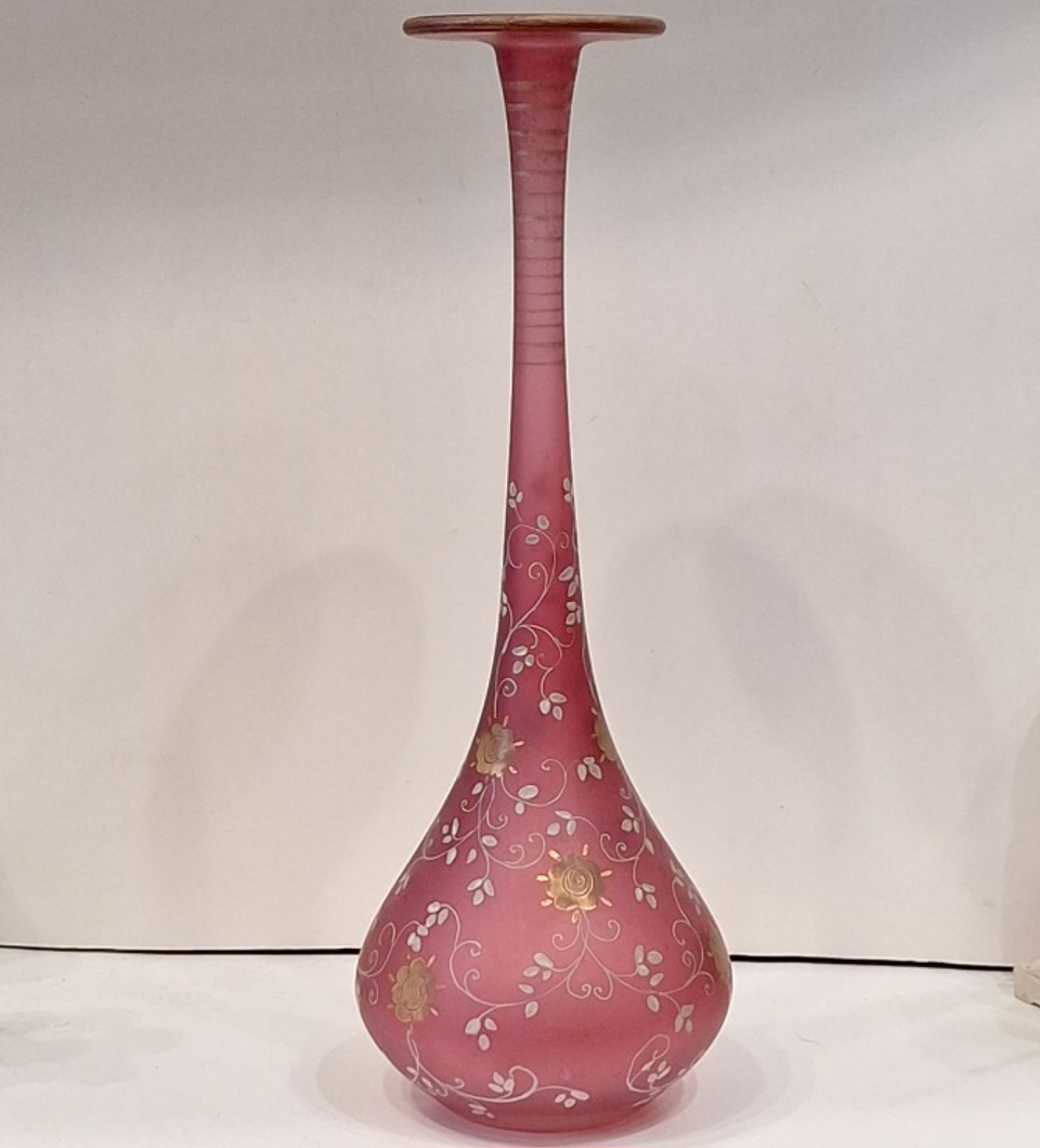 Vaso em vidro rosa, decoração floral  2