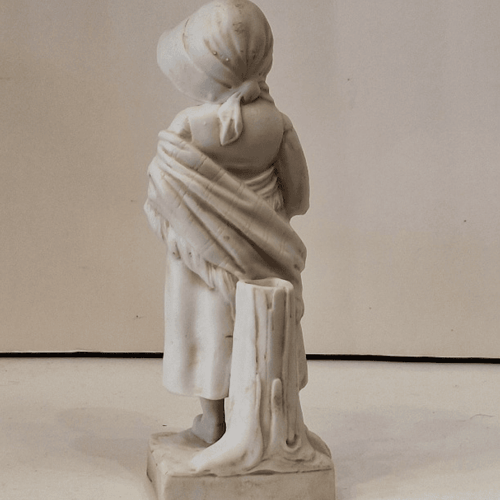 Estatueta em biscuit, tulipeira  4