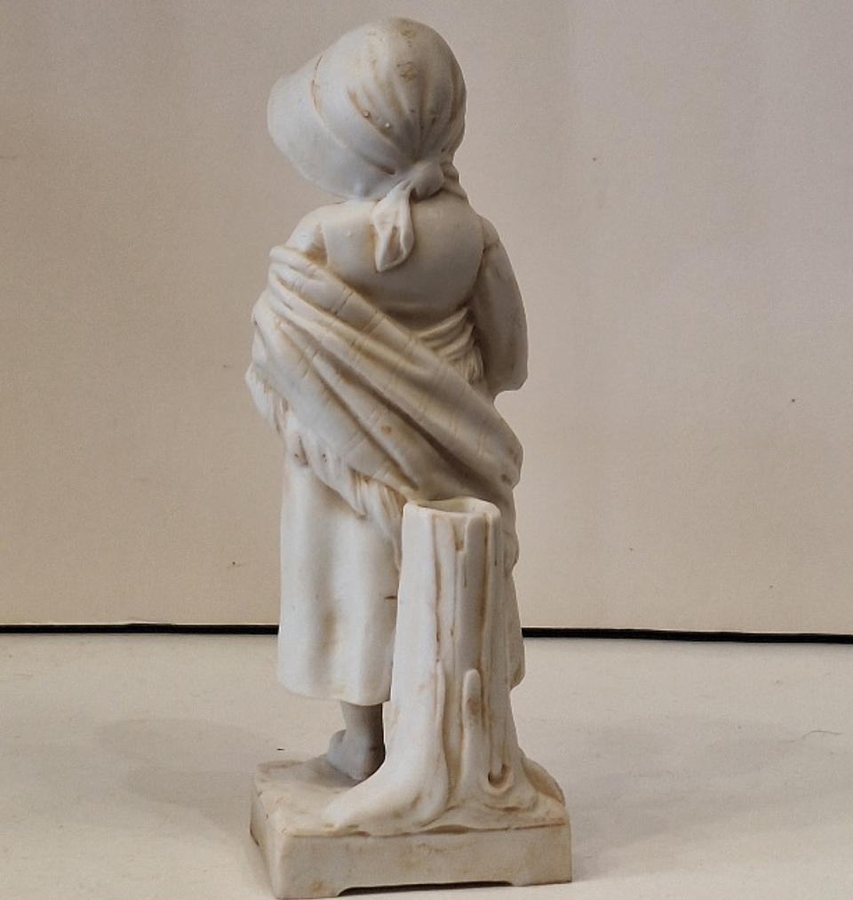 Estatueta em biscuit, tulipeira  4