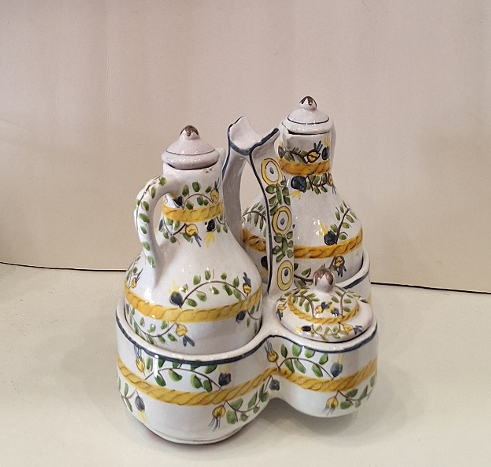 Galheteiro em faiança policromada  2