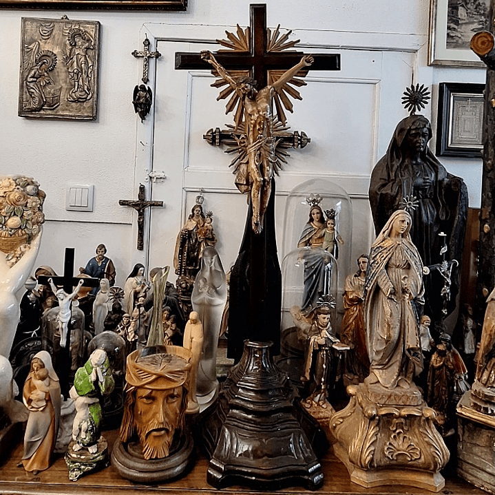 Crucifixo em madeira 1