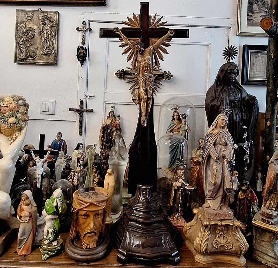 Crucifixo em madeira 1