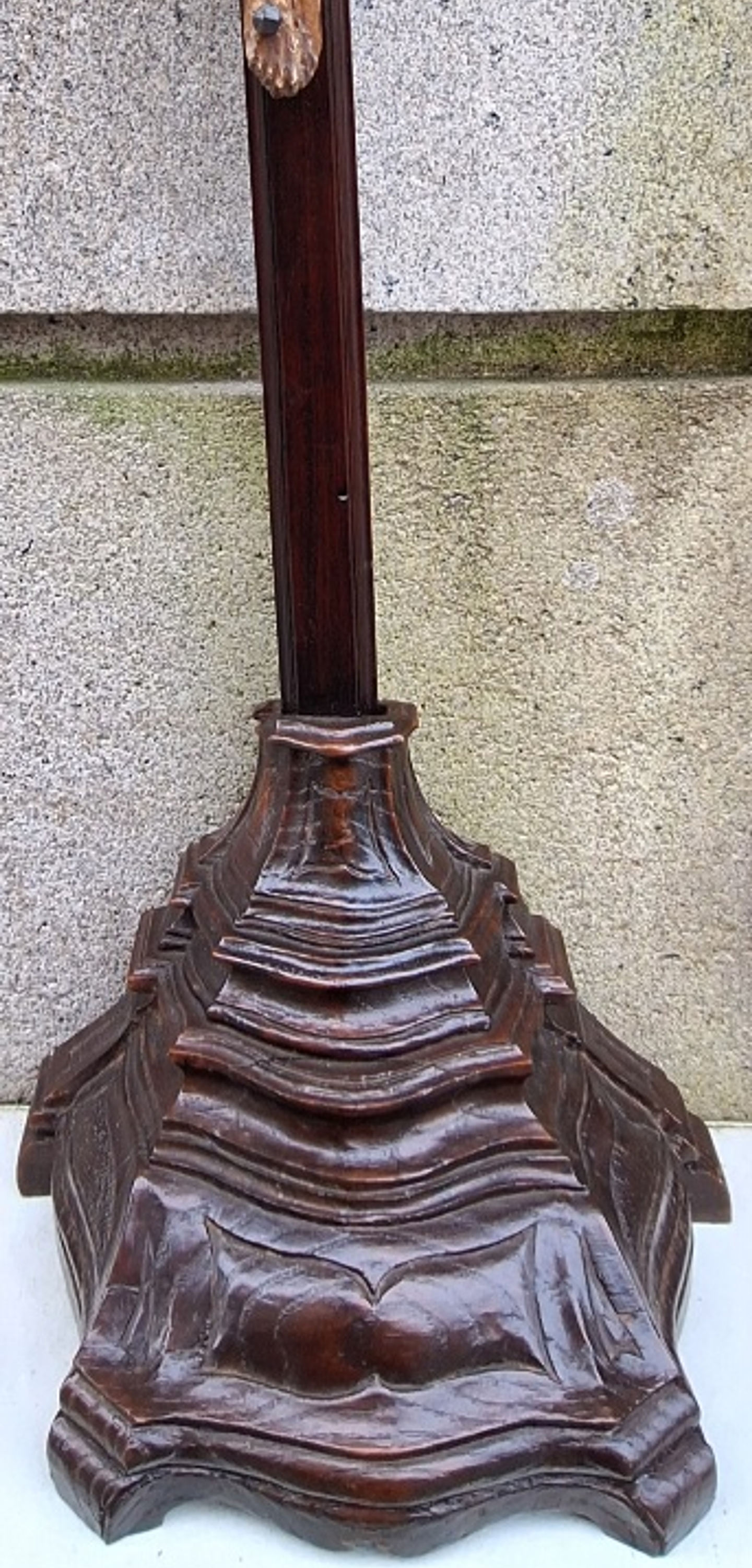 Crucifixo em madeira 3