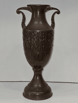 Anfora em metal patinado