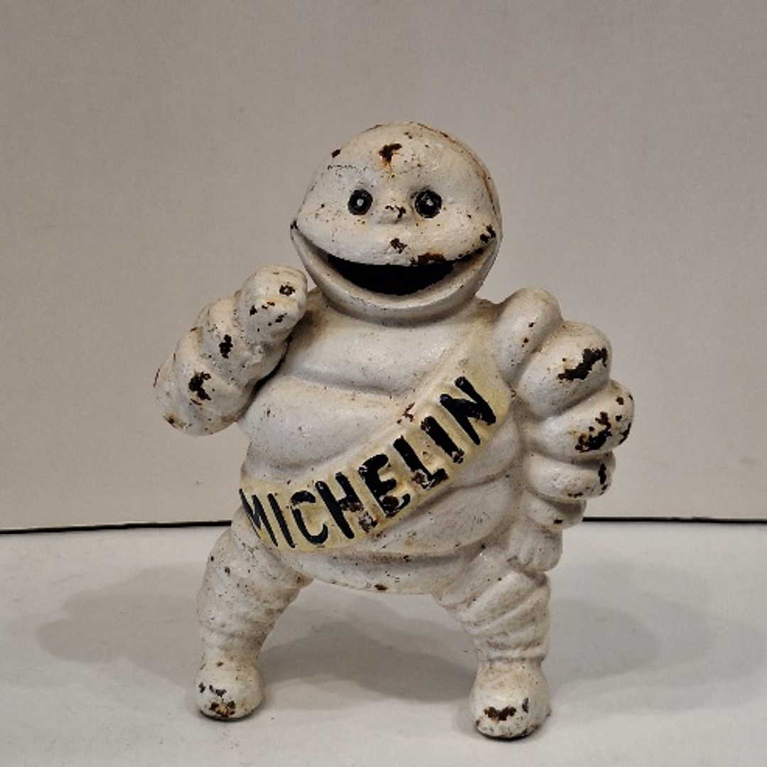 Cofre Mascote da Michelin em ferro fundido  2