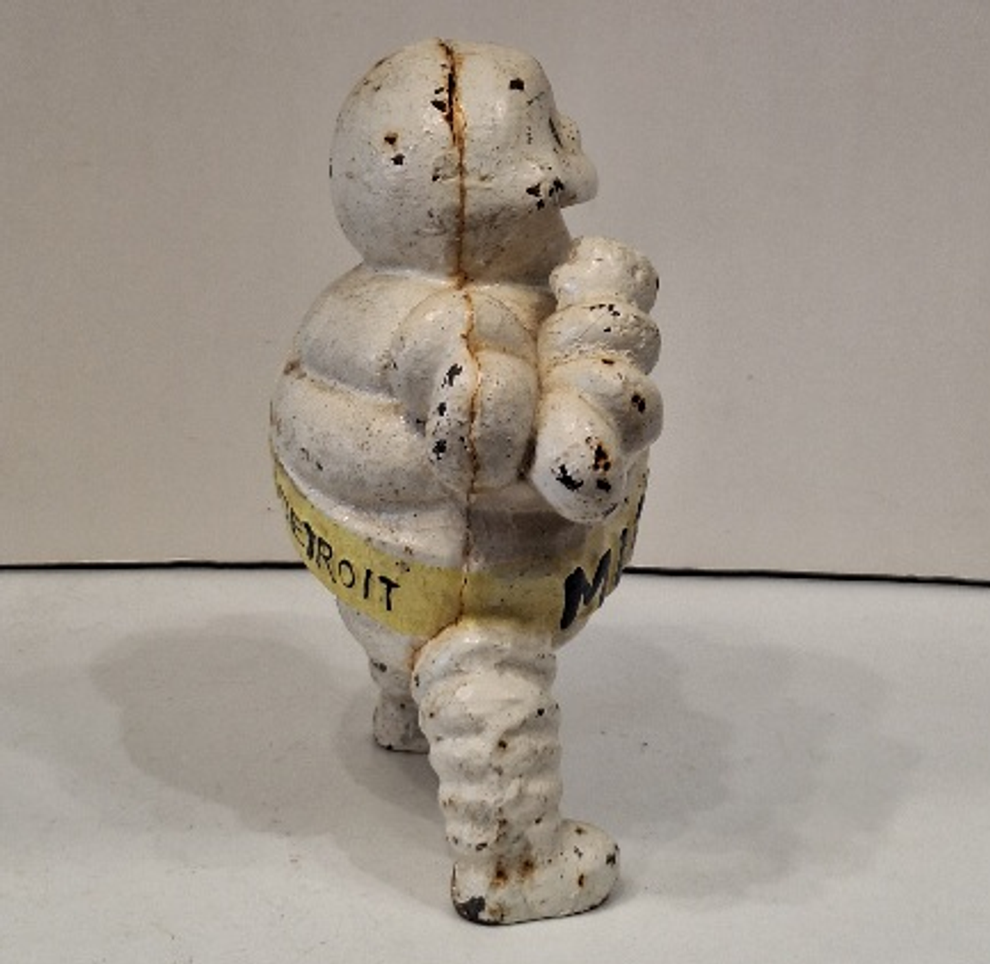 Cofre Mascote da Michelin em ferro fundido  5