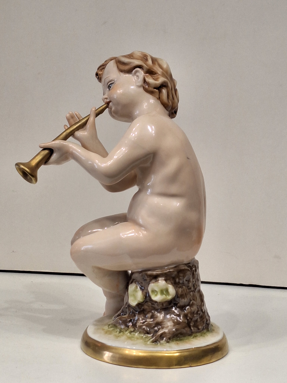 Anjo com corneta porcelana espanhola  5