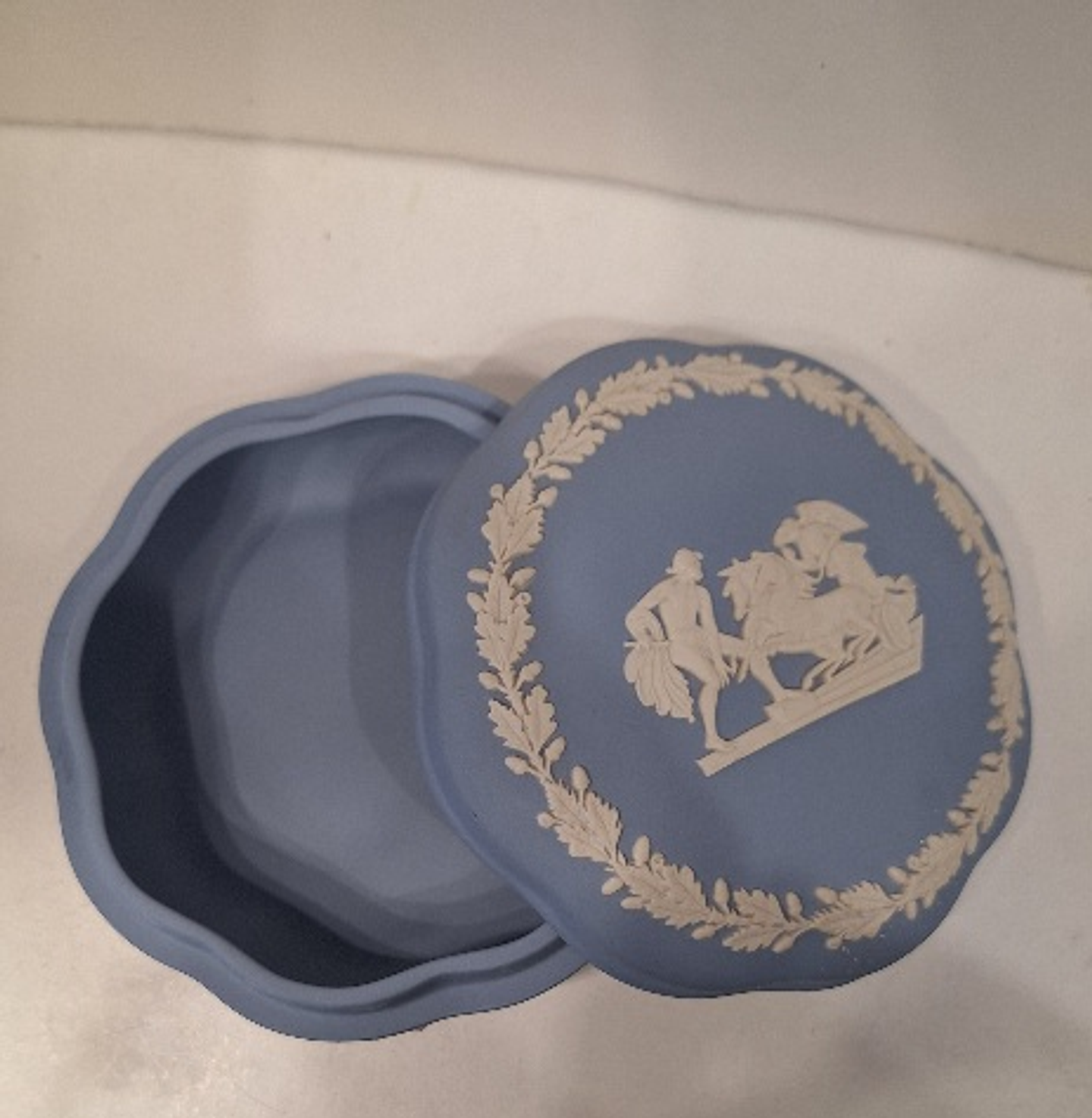 Caixa de jasperware da Wedgwood 3