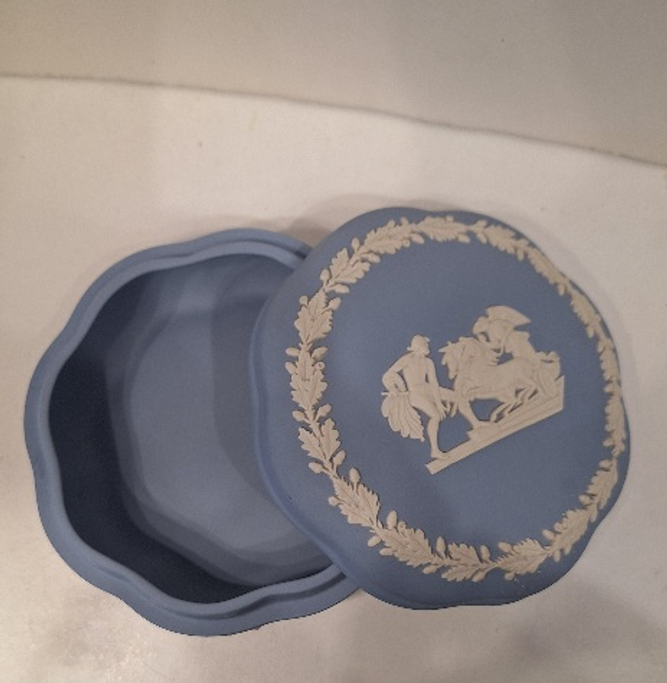 Caixa de jasperware da Wedgwood 3