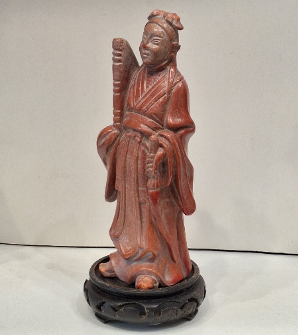 Escultura asiática em pedra sabão coral 3