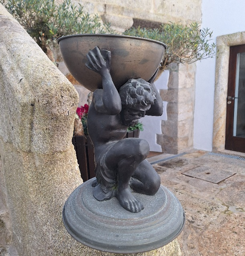 Escultura em petit-bronze 