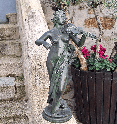 Eugène Delaplanche, escultura La Musique