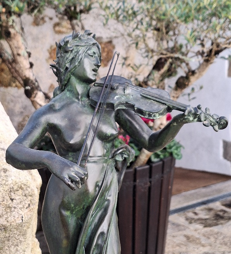 Eugène Delaplanche, escultura La Musique 2