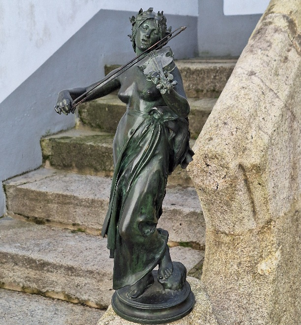 Eugène Delaplanche, escultura La Musique 11