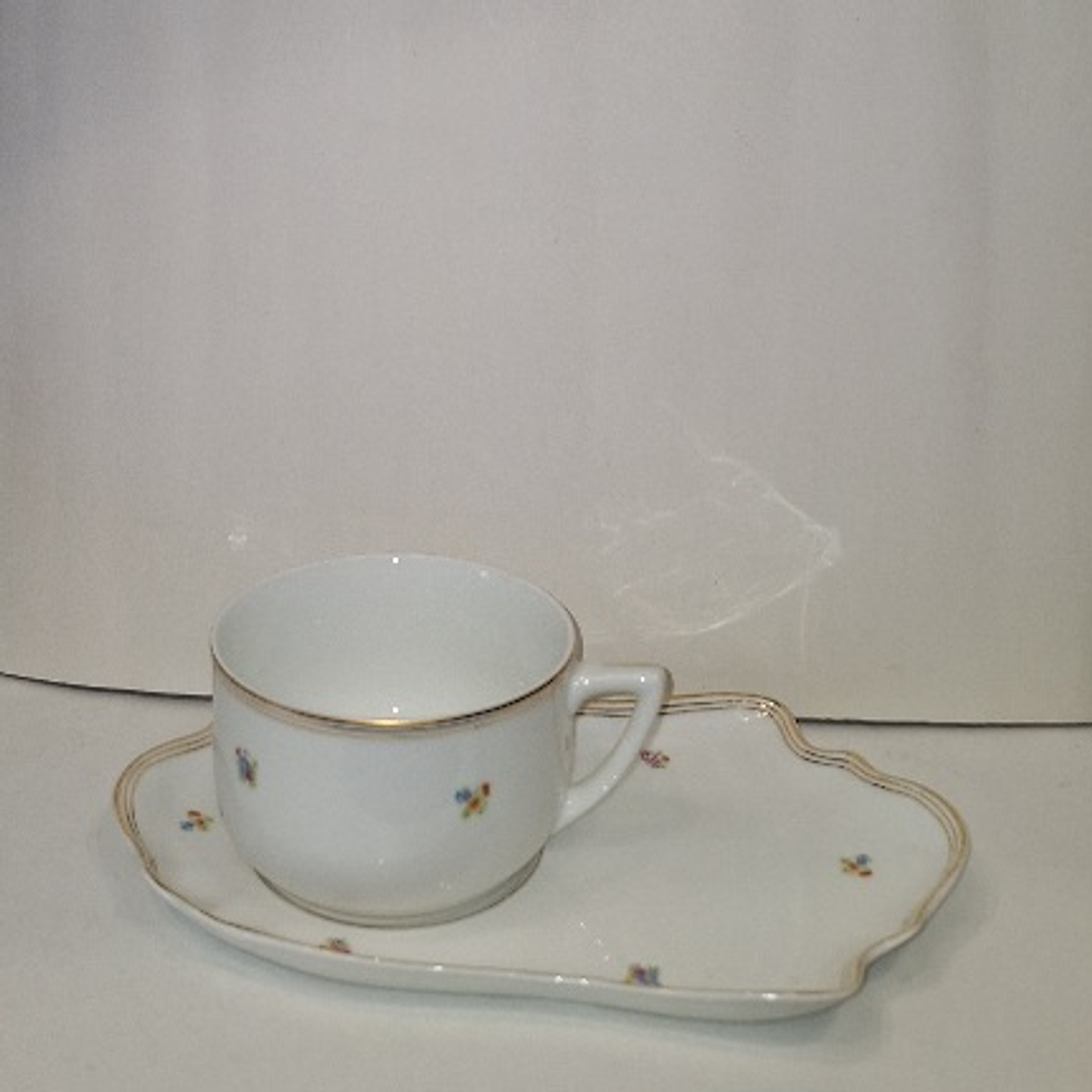 Almoçadeira com prato da Vista Alegre  2