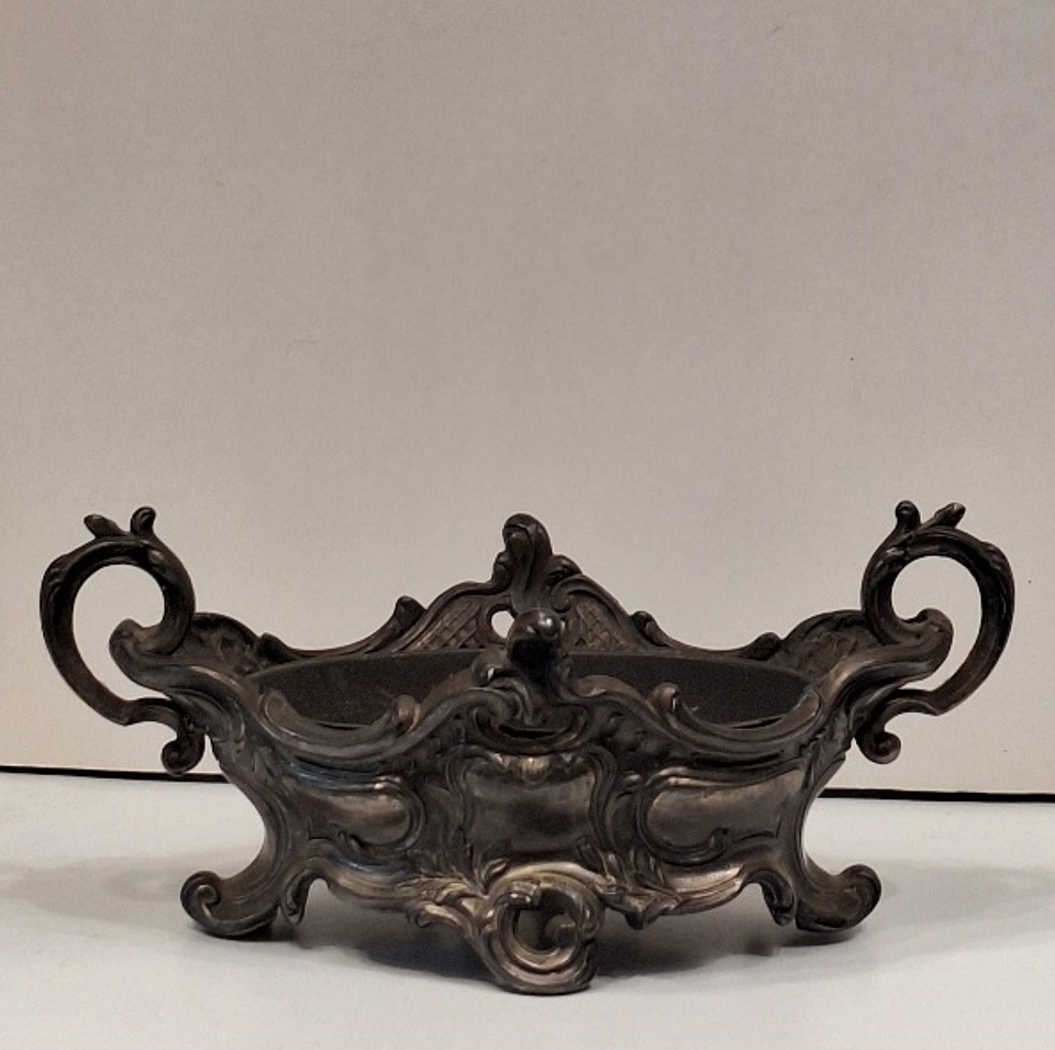 Floreira em zamak. Luis XV 4