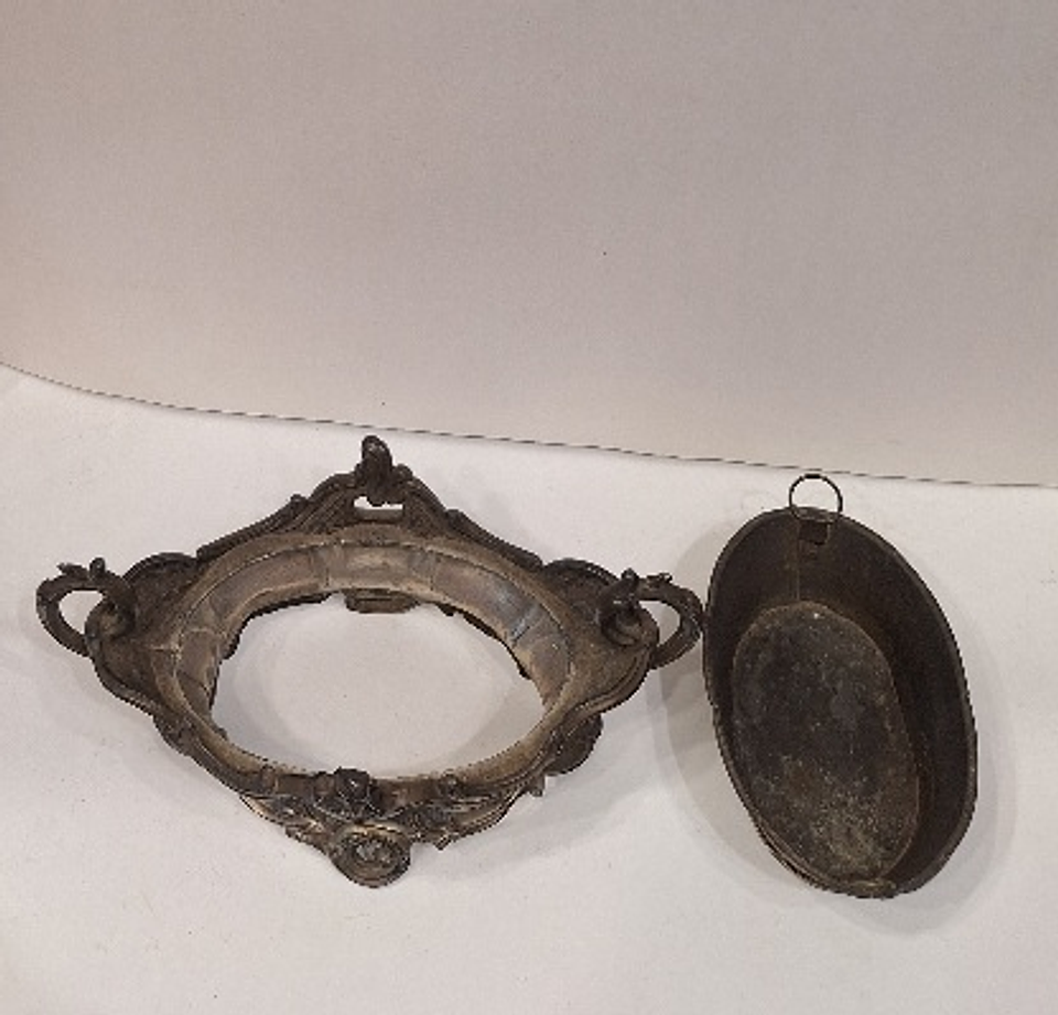 Floreira em zamak. Luis XV 5