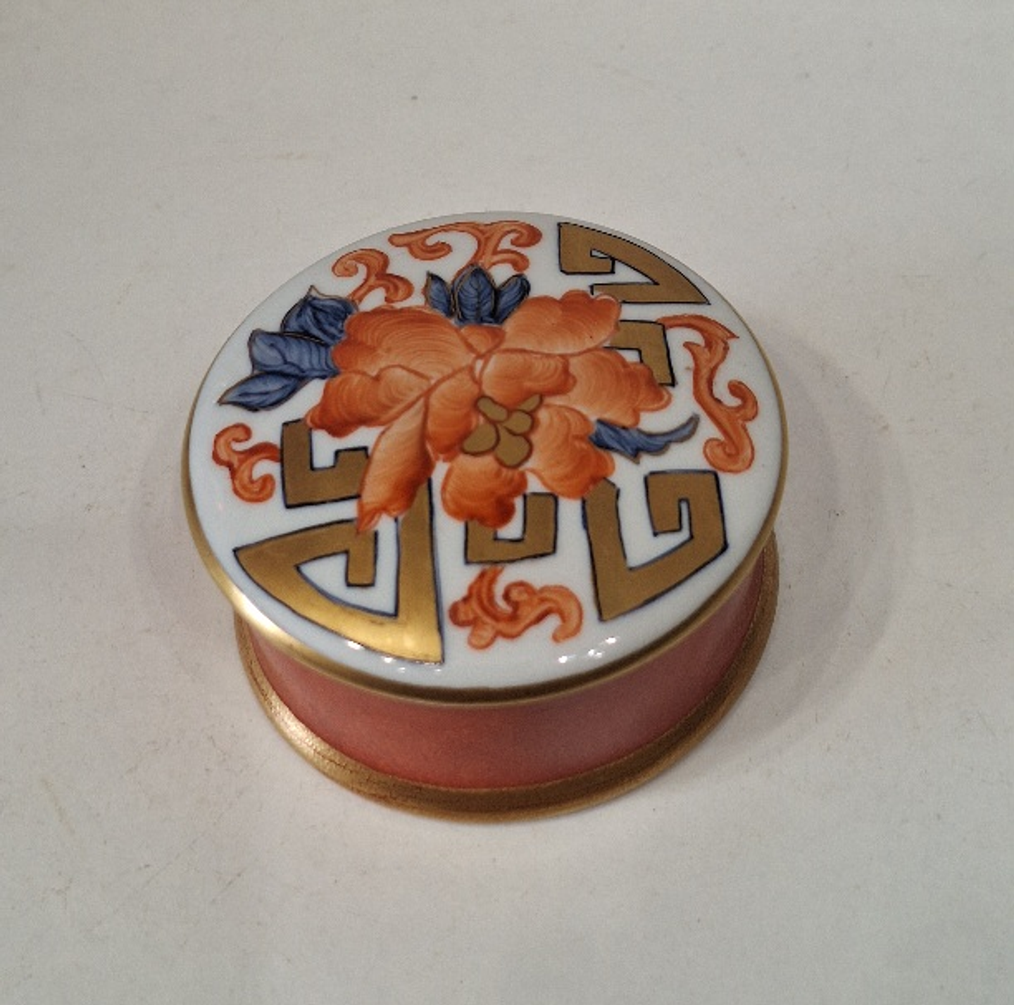 Caixa regaleira em porcelana  3