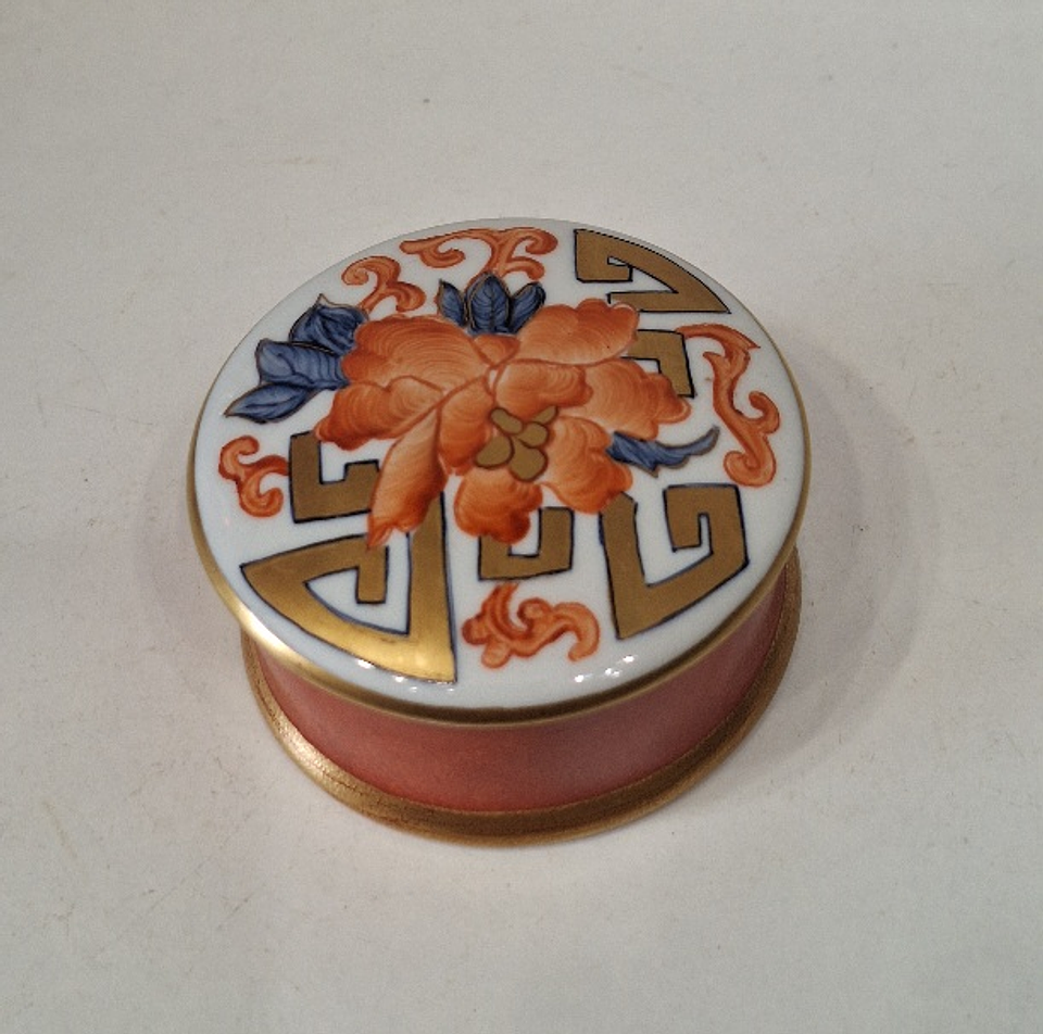 Caixa regaleira em porcelana  3