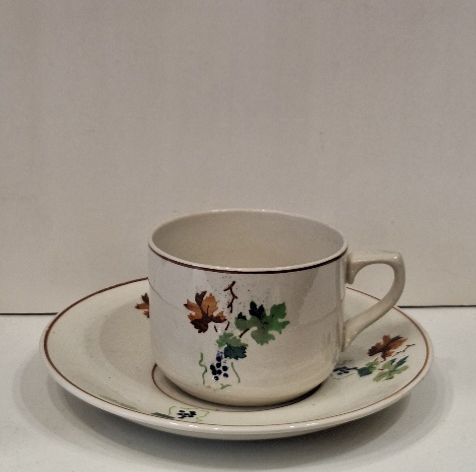 Xícara almoçadeira, faiança Sacavém  1