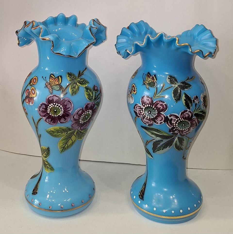 Par de vasos em opalina azul 1