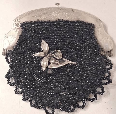 Porta-moedas italiano com miçangas